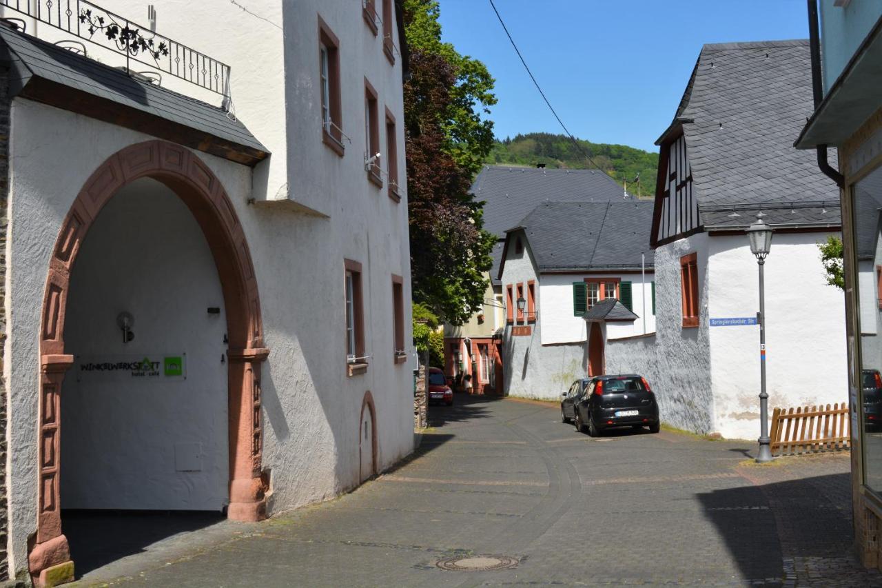 Winkelwerkstatt Hotel Krov Exterior photo
